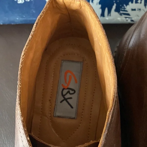 GBX brown boots - Picture 3 of 9